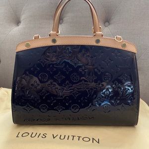 SOLD OUT””””Louis Vuitton Bree bag